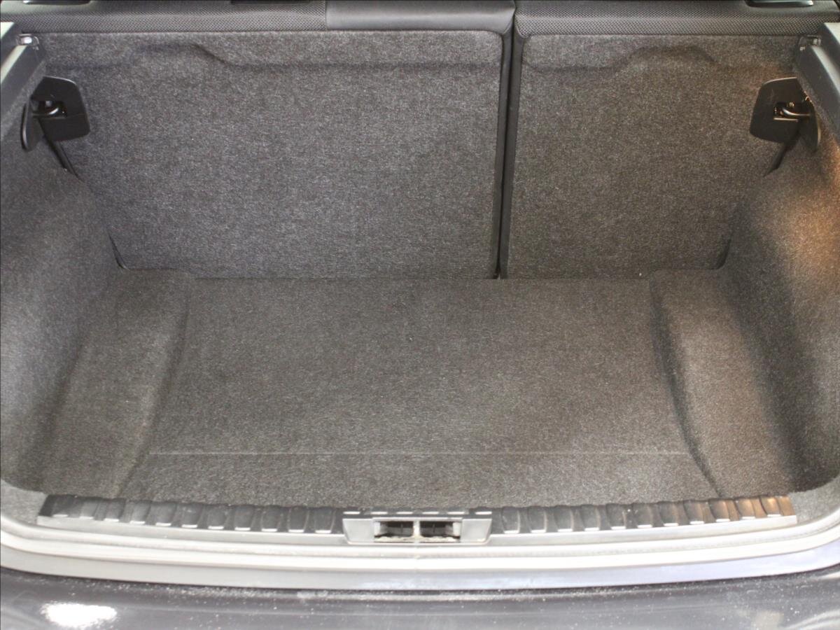 BMW Řada 1 Hatchback 3,0 l 195 kw