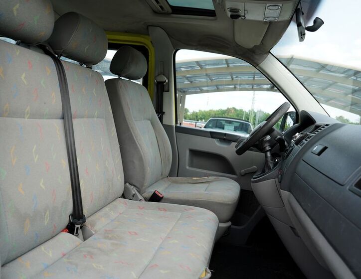 Volkswagen Caravelle 21