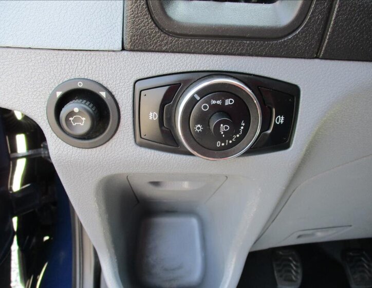 Ford Transit Skříň 2,0 l 96 kw