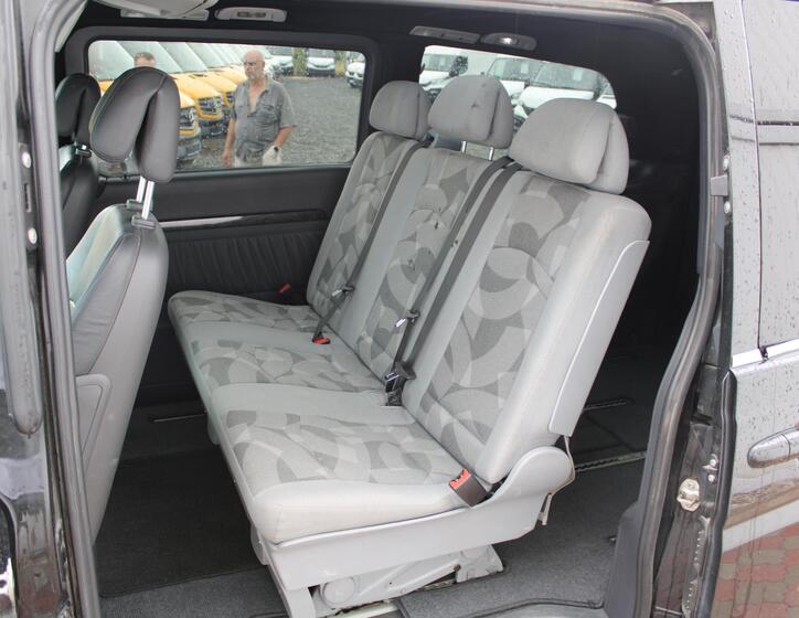 Mercedes-Benz Viano 8