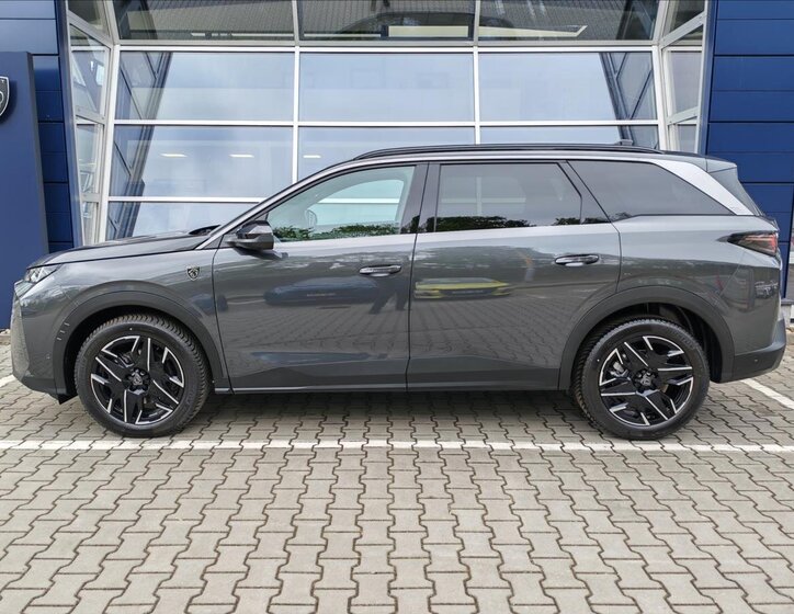 Peugeot 5008 SUV / Terénní 1,2 l 107 kw