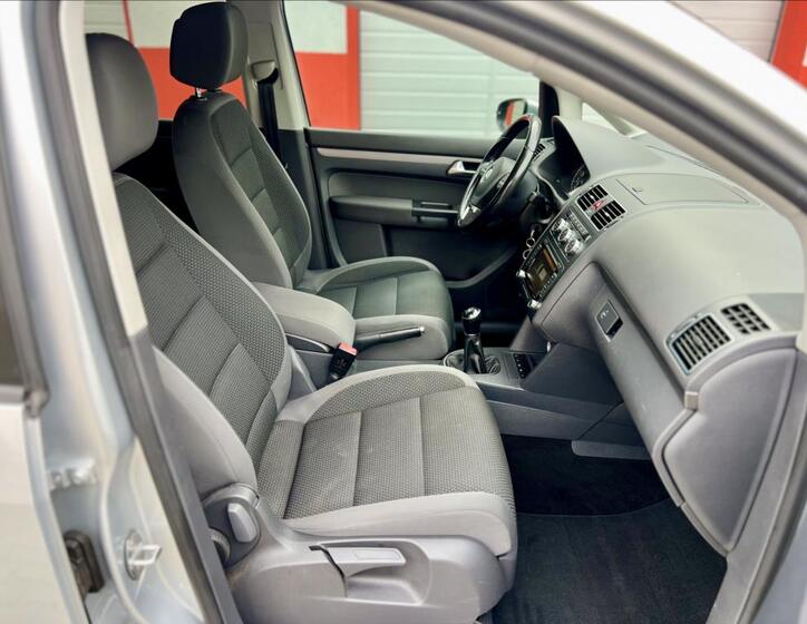 Volkswagen Touran 18