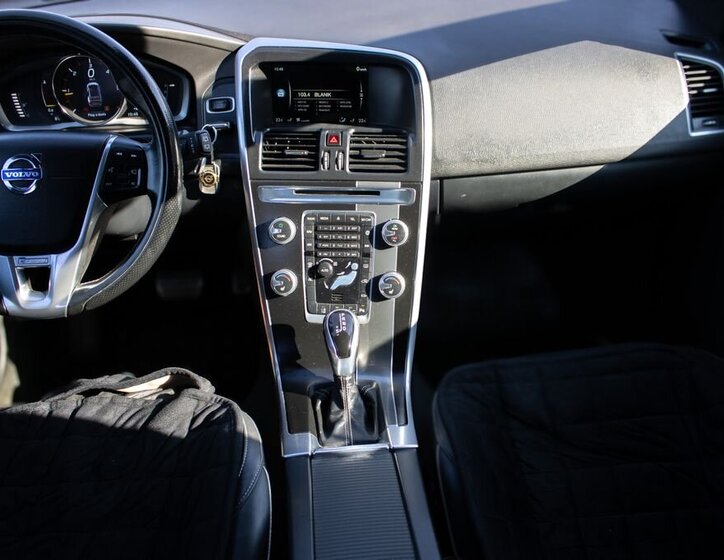 Volvo XC60 SUV / Terénní 2,0 l 140 kw