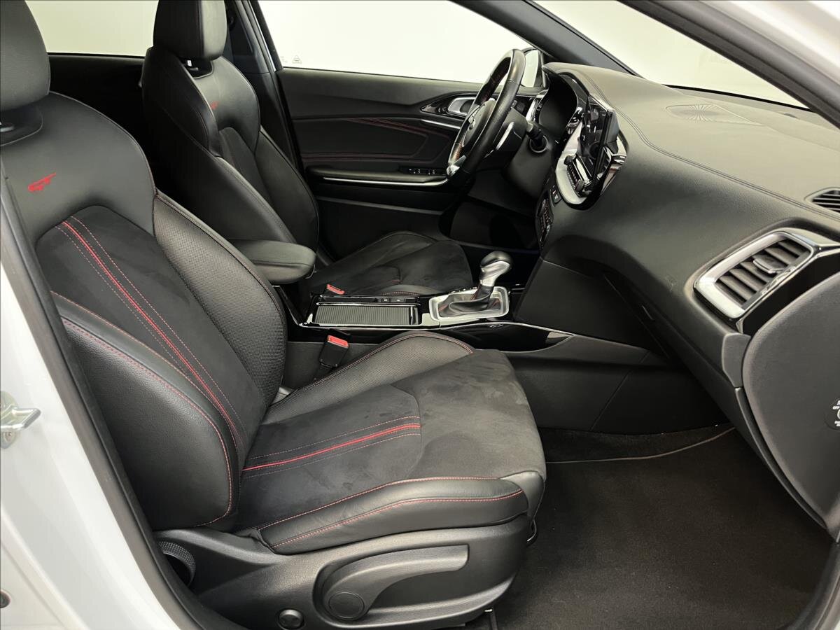 KIA ProCeed Kombi 1,6 l 150 kw