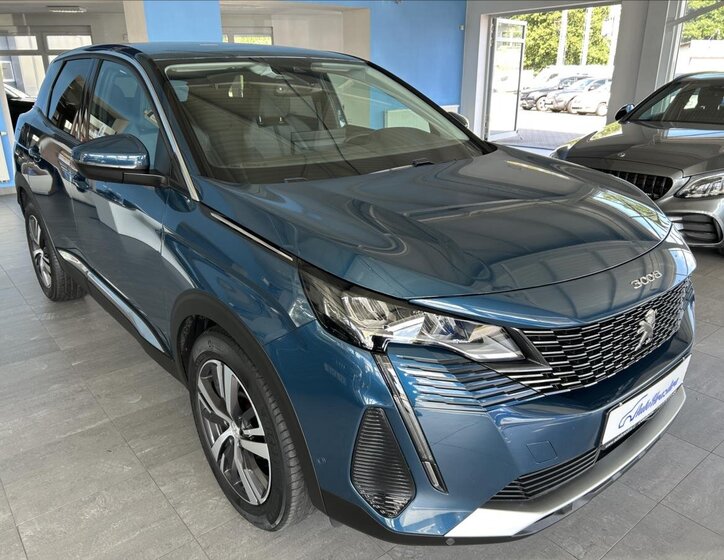 Peugeot 3008 SUV / Terénní 1,5 l 96 kw
