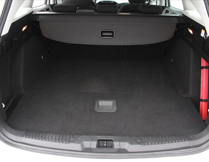 Ford Focus Kombi 999,0 74 kw