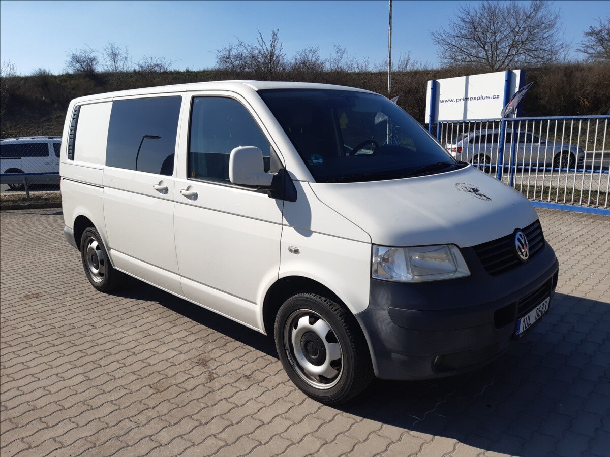 Volkswagen Transporter Skříň 2,5 l 128 kw