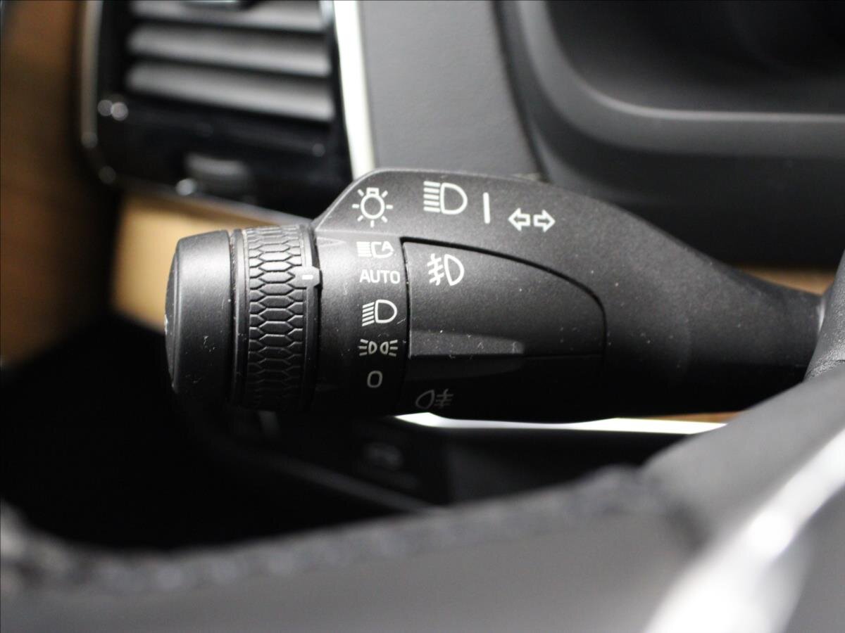 Volvo XC90 SUV 2,0 l 173 kw