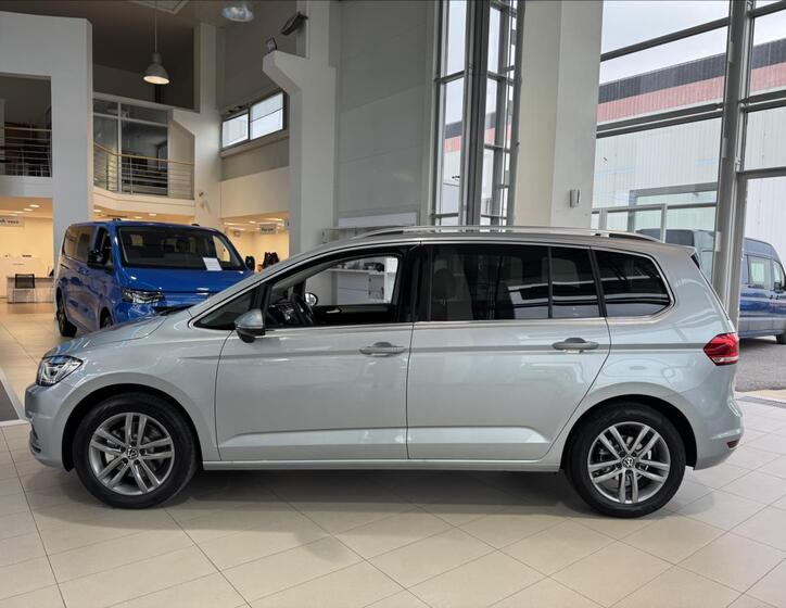 Volkswagen Touran 2