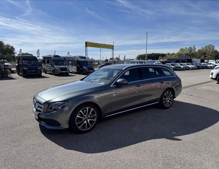 Mercedes-Benz Třídy E 1