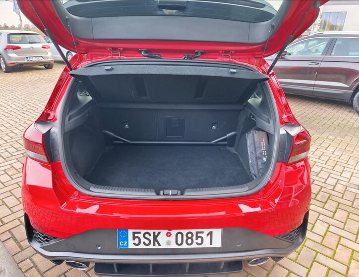 Hyundai i30 Hatchback 2,0 l 206 kw