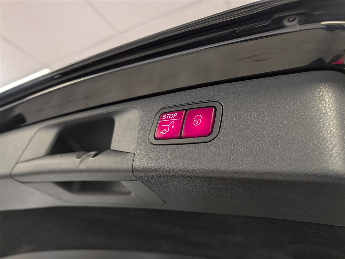 Mercedes-Benz Třídy E Kombi 2,0 l 143 kw