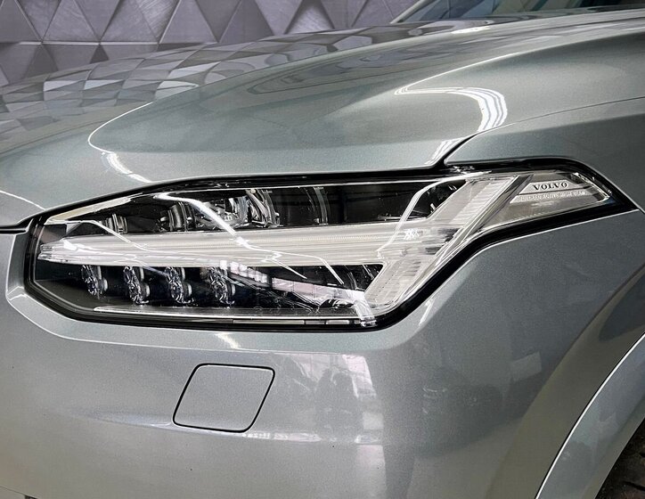 Volvo XC90 SUV / Terénní 2,0 l 177 kw