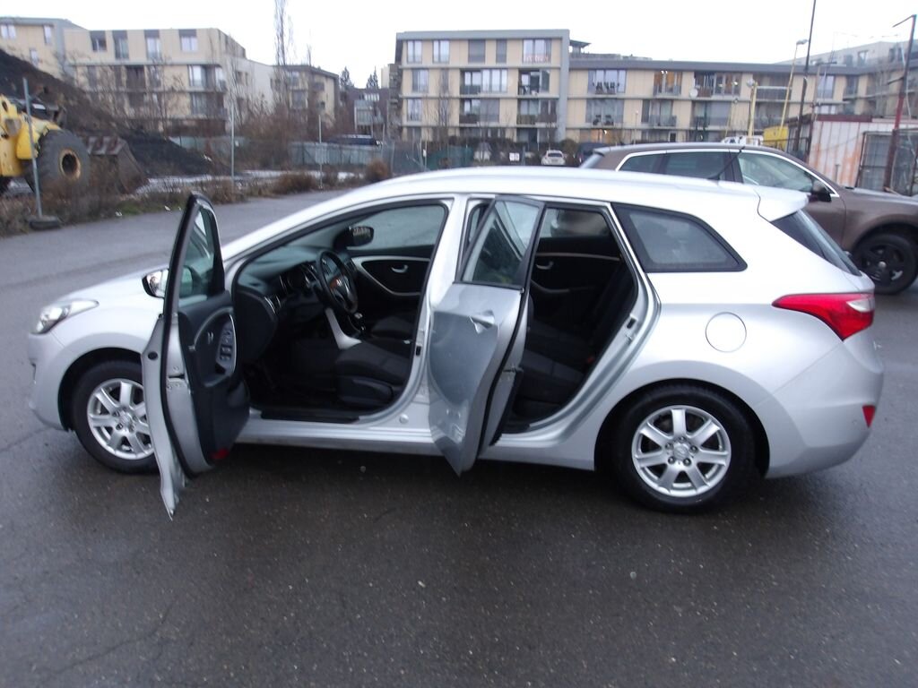 Hyundai i30 Kombi 1,6 l 99 kw