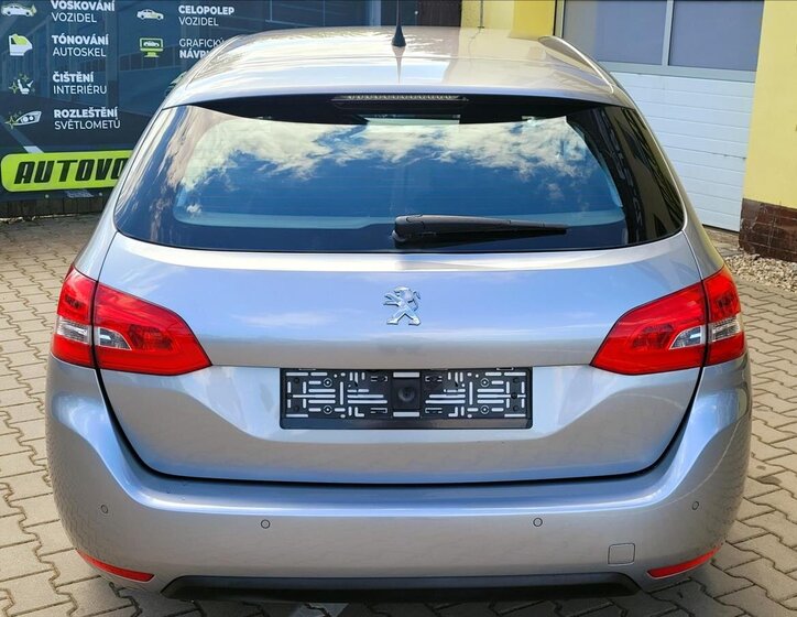 Peugeot 308 Kombi 1,2 l 96 kw