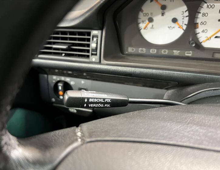 Mercedes-Benz Třídy E 12