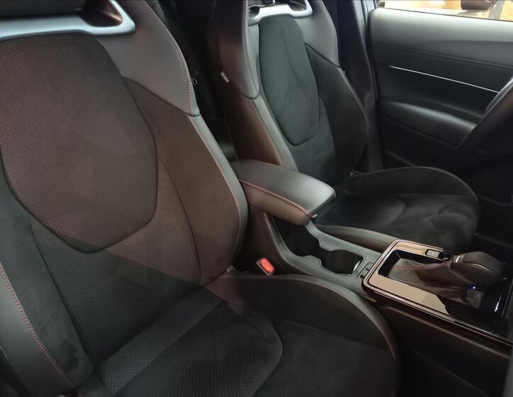 Toyota Corolla Cross SUV 2,0 l 131 kw