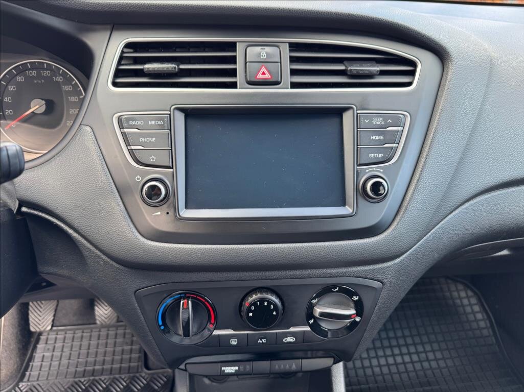 Hyundai i20 Hatchback 1,2 l 55 kw