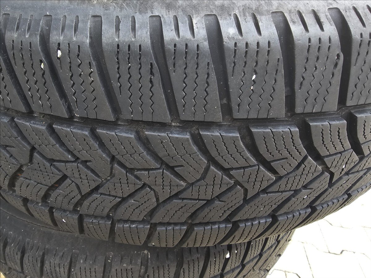 Honda CR-V Kombi 2,0 l 114 kw