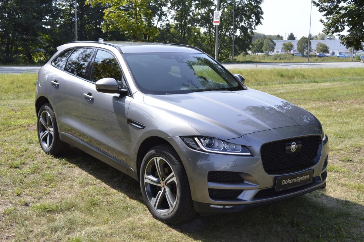 Jaguar F-Pace SUV / Terénní 2,0 l 132 kw