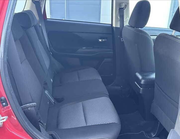 Mitsubishi Outlander 18