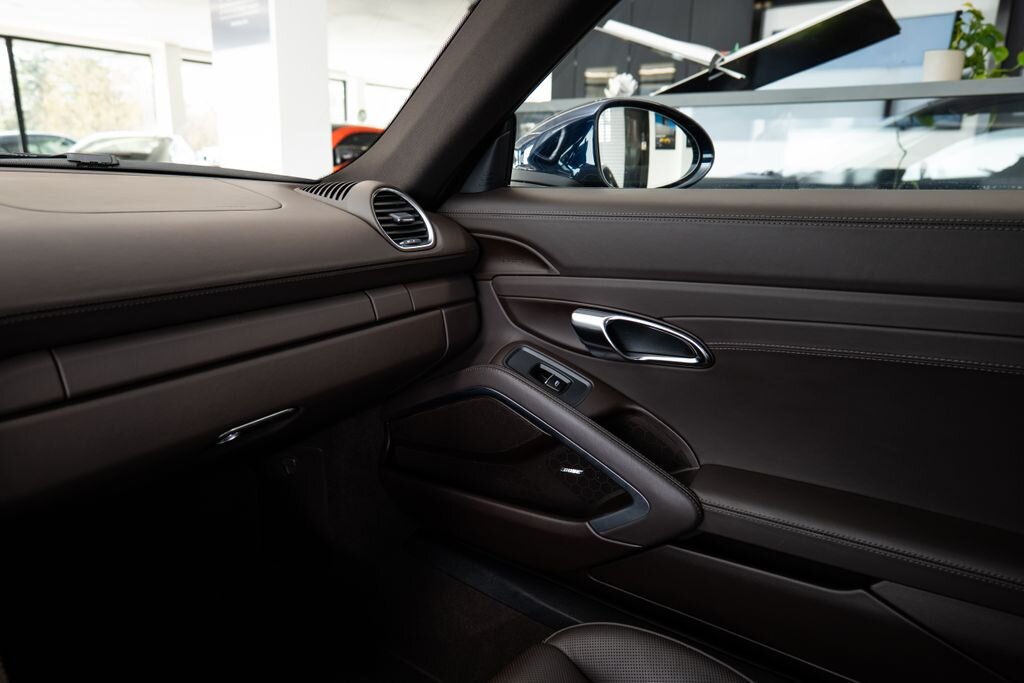 Porsche Cayman Kupé 2,5 l 257 kw