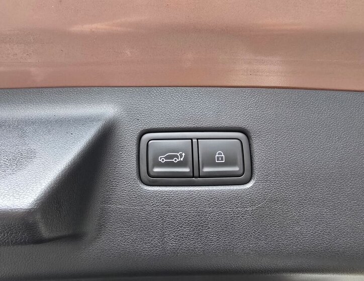 Hyundai Santa Fe SUV / Terénní 1,6 l 158 kw