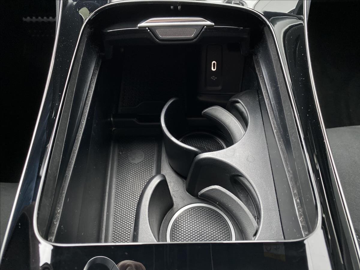 Mercedes-Benz GLC SUV 2,0 l 145 kw