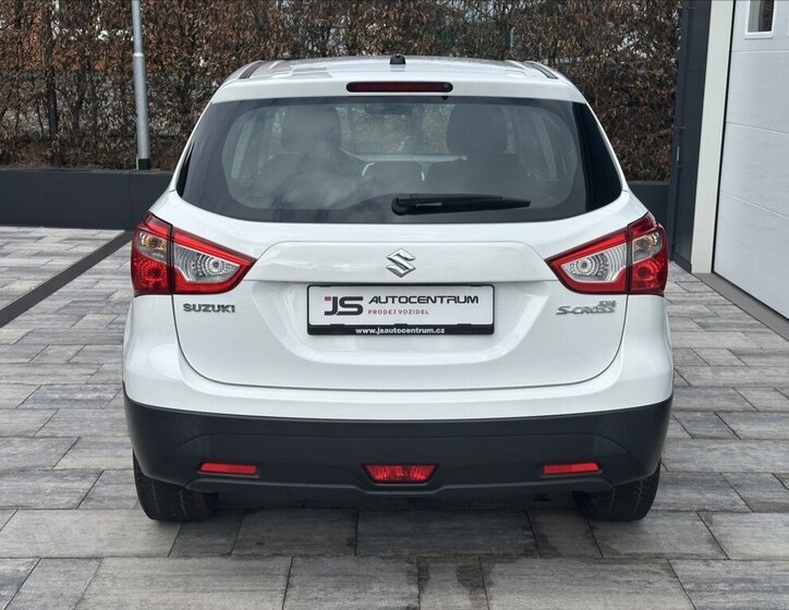 Suzuki S-Cross Hatchback 998,0 82 kw