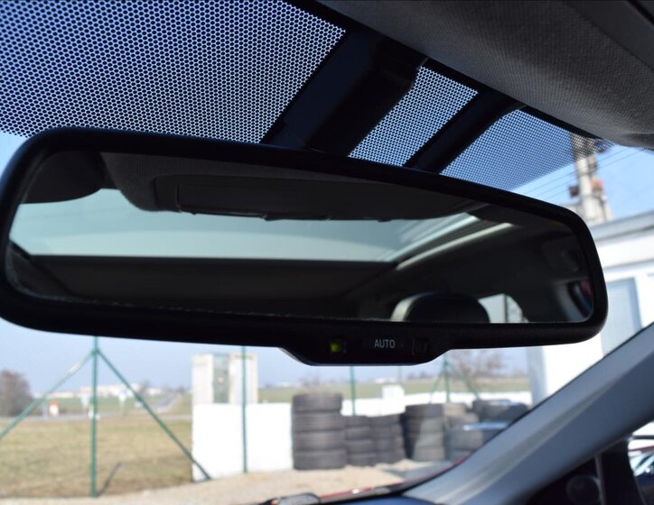 Toyota Auris Kombi 1,2 l 85 kw