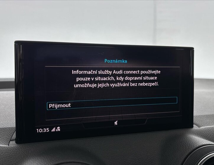 Audi Q2 SUV / Terénní 1,5 l 110 kw