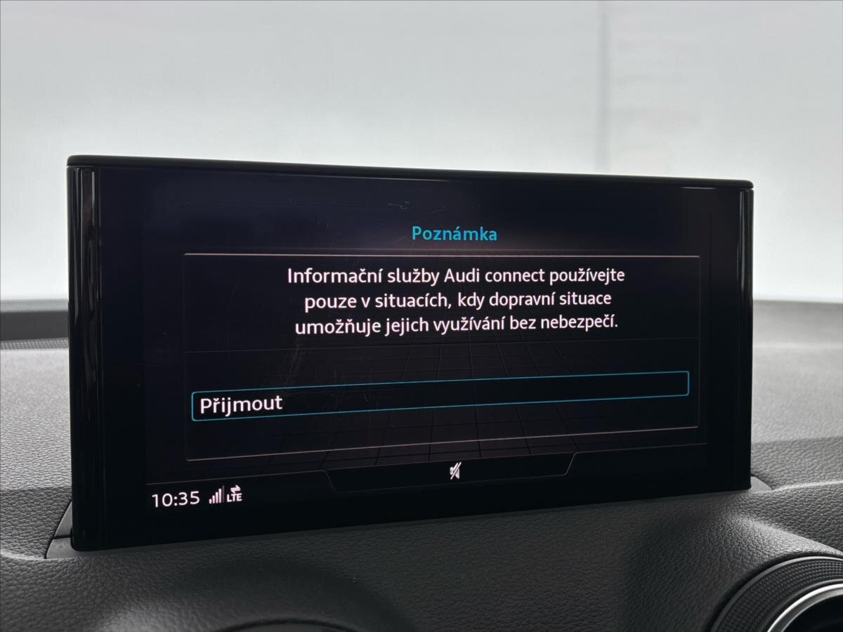 Audi Q2 SUV / Terénní 1,5 l 110 kw