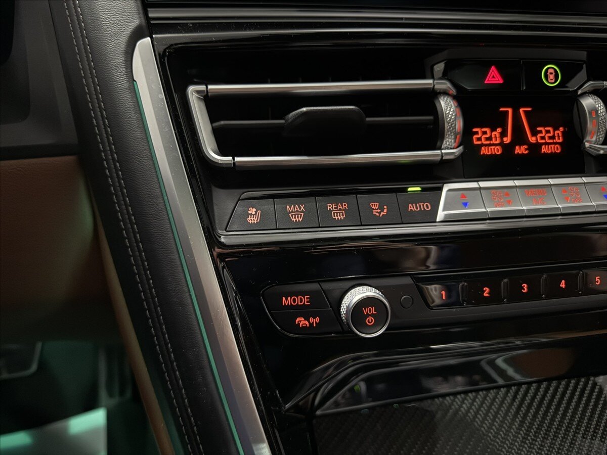 BMW Řada 8 Sedan 3,0 l 250 kw