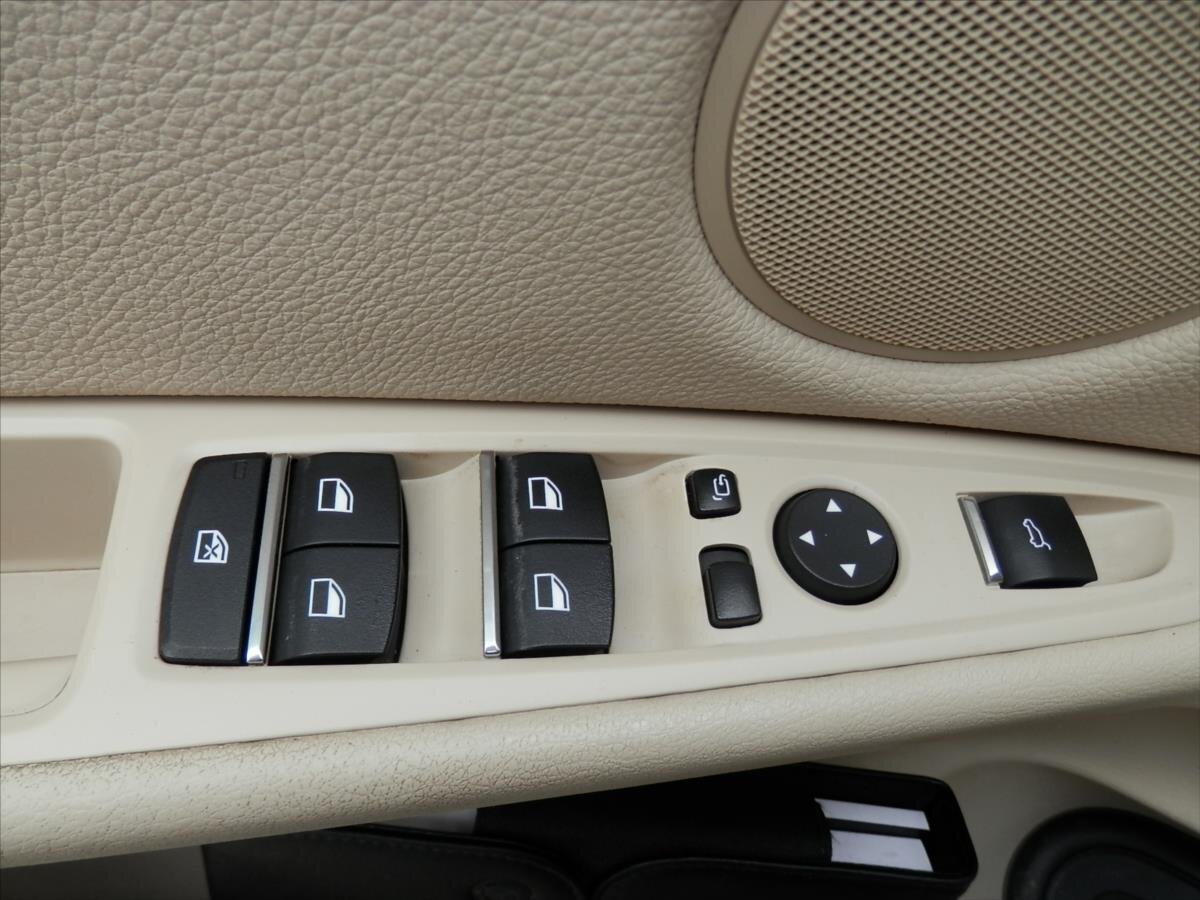 BMW X5 Kombi 3,0 l 190 kw