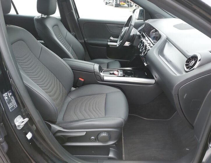 Mercedes-Benz GLA SUV / Terénní 2,0 l 85 kw