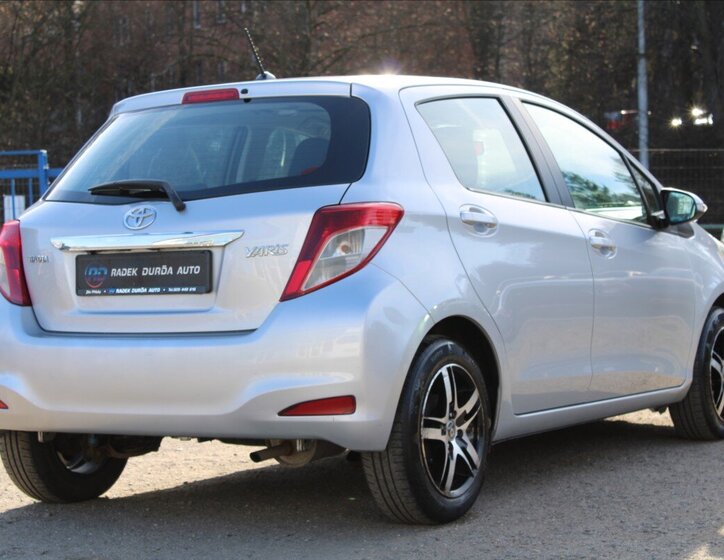 Toyota Yaris Hatchback 998,0 51 kw