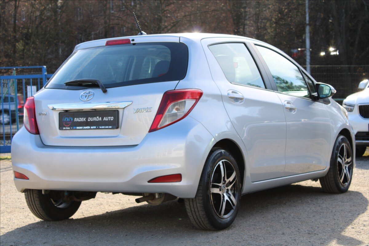 Toyota Yaris Hatchback 998,0 51 kw