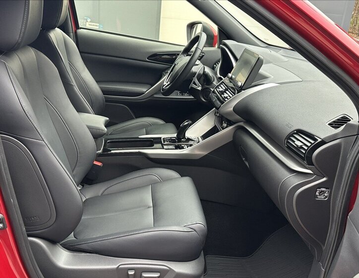 Mitsubishi Eclipse Cross Kombi 2,4 l 138 kw