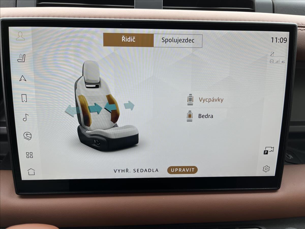 Land Rover Defender SUV 4,4 l 467 kw