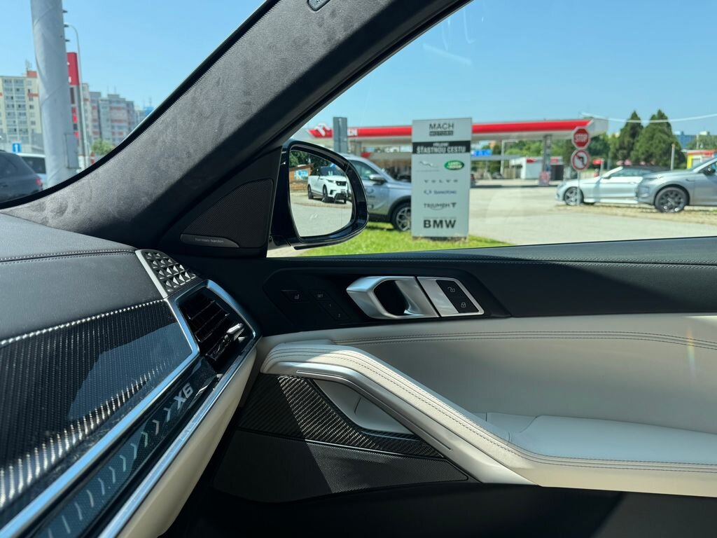 BMW X6 SUV / Terénní 4,4 l 210 kw