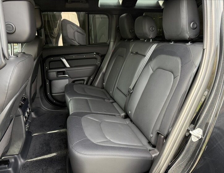 Land Rover Defender SUV / Terénní 3,0 l 221 kw