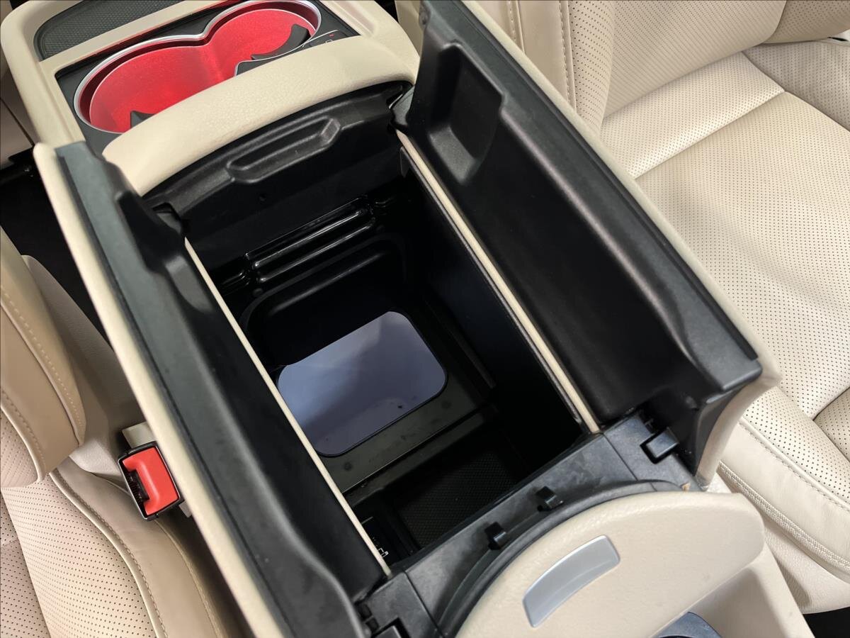 Mercedes-Benz Třídy V MPV 2,0 l 174 kw