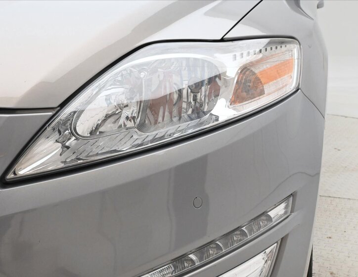 Ford Mondeo Kombi 2,0 l 120 kw