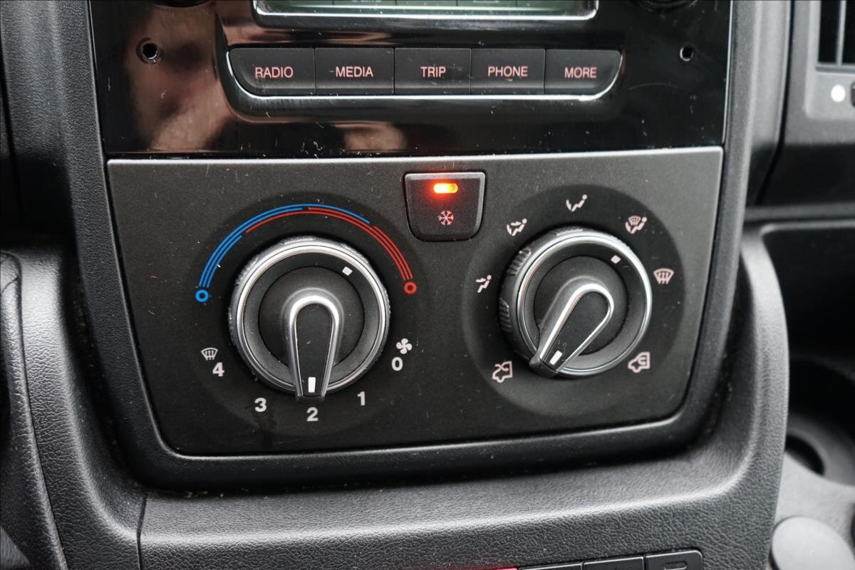 Peugeot Boxer Skříň 2,2 l 96 kw