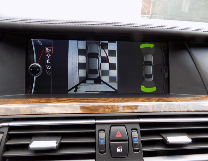 BMW Řada 7 Sedan / Limuzína 3,0 l 225 kw