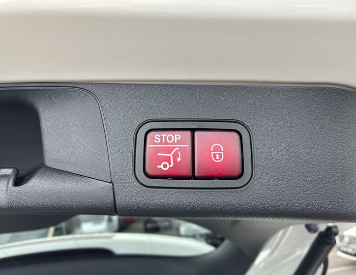 Mercedes-Benz EQB 27