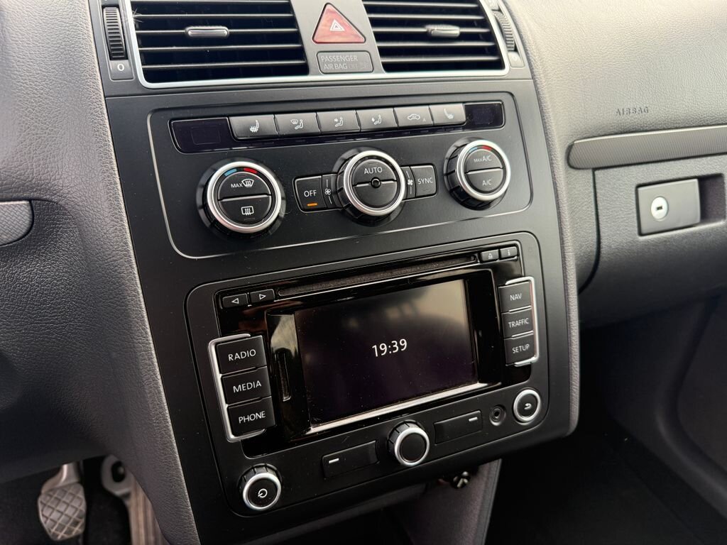 Volkswagen Touran Kombi 1,6 l 77 kw