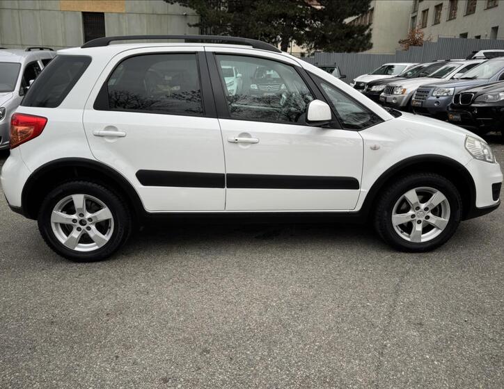 Suzuki SX4 14