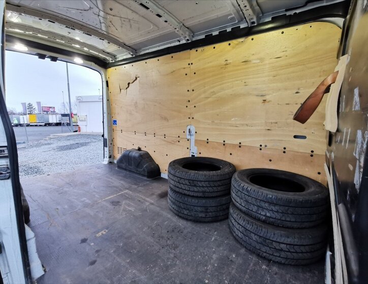 Ford Transit 18
