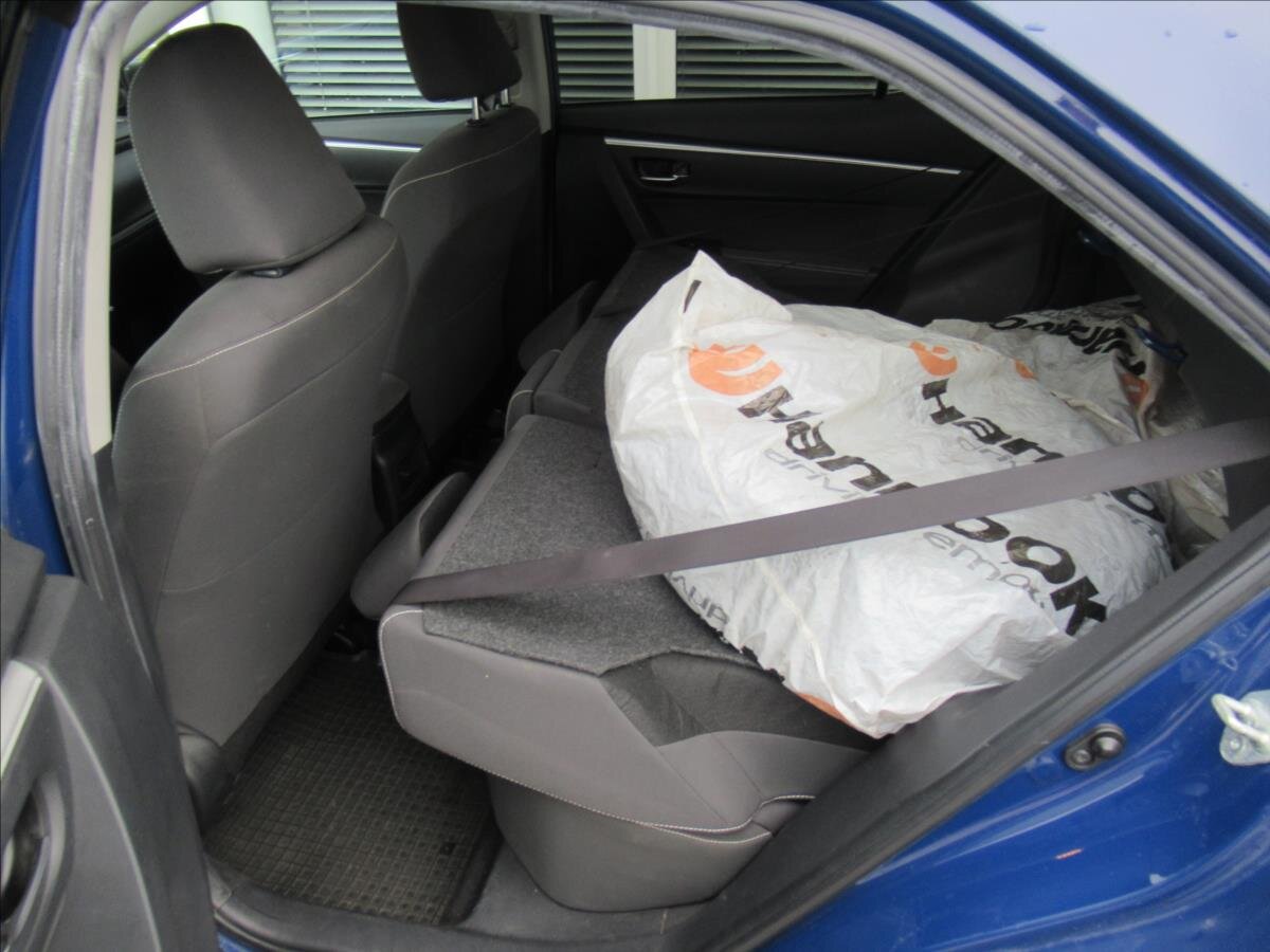 Toyota Corolla Sedan 1,6 l 97 kw